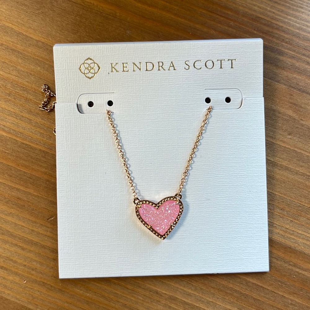 Kendra Scott - Pink Heart Pendant